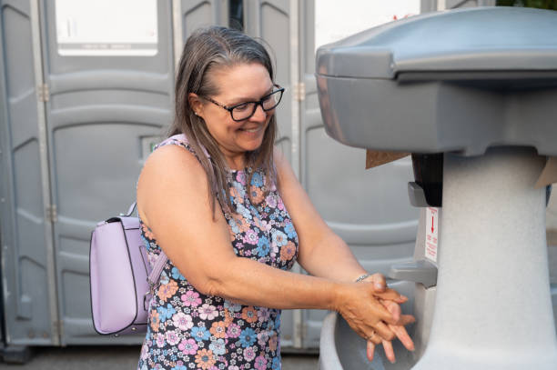 Best Construction site porta potty rental  in Dania Beach, FL